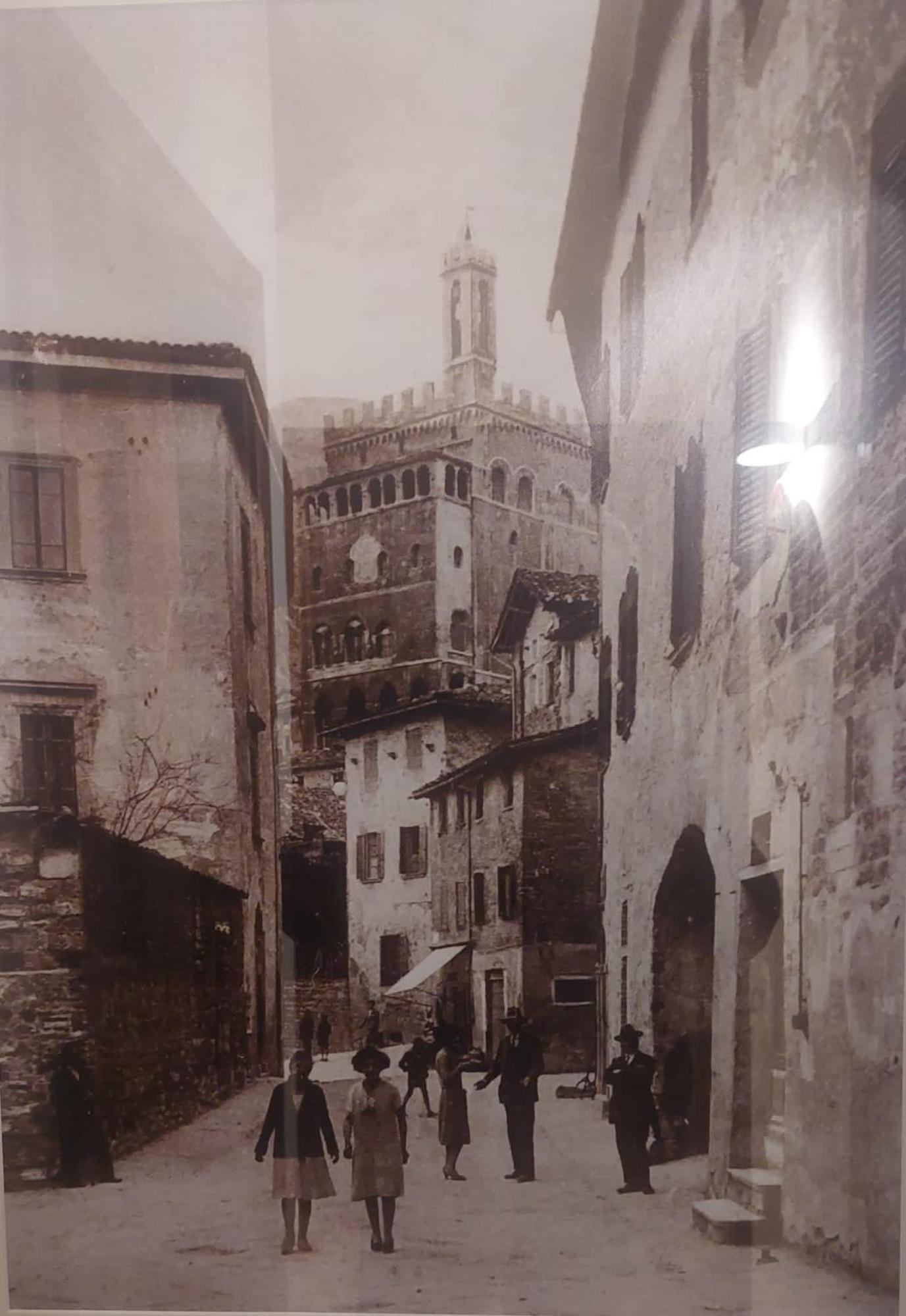 לינה וארוחת בוקר גוביו L'Inferno Di Dante מראה חיצוני תמונה